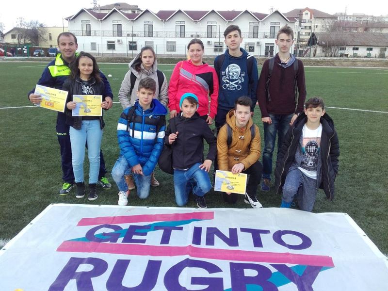 Azi s-a jucat gimaziada la rugby-tag in Campina, etapa judeteana. Sportul va intra de anul viitor in programa scolara