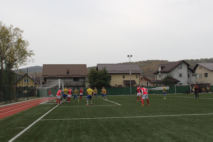 Cupa Infratirii: CS Campina si Cimislia  s-au infruntat pe teren, intr-un meci de fotbal amical