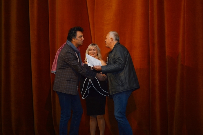 Teatru pentru toate gusturile si o atmosfera boema, la Festivalul Mircea Albulescu din Campina